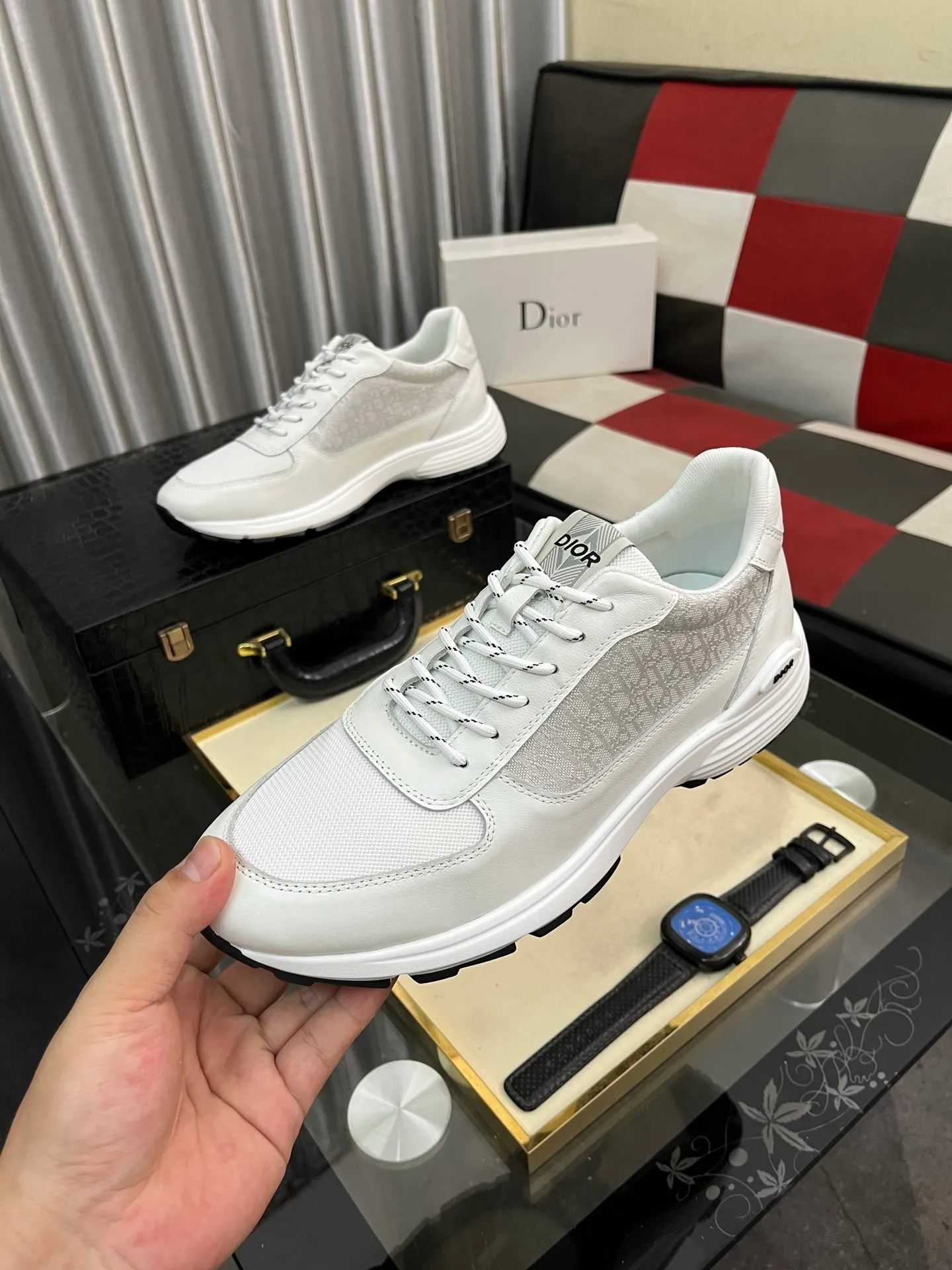 Men's shoes 💰440⌚️⌚️[Dior] The toe is designed to be a bit wider, and the upper foot comfort is perfect. The threads are beautiful, and it fits the pants perfectly. Decorated with various classic details, it is an ideal choice for daily styling. It can be matched with various casual items to create exquisite looks. Fabric: First-layer cowhide/lining sheepskin TPU original outsole Size: 38-444️⃣Colors available